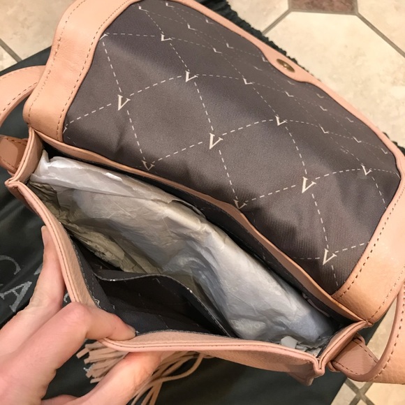 Vince Camuto Izzi Flap - Picture 7 of 8